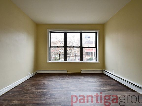 2nd image of 1964 Ellis Ave #1