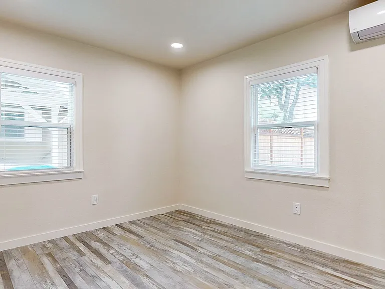 729 McConnell Ave — Photo 13