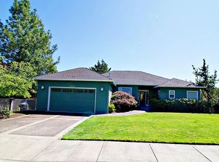 4708 Cloudcrest Dr, Medford, OR