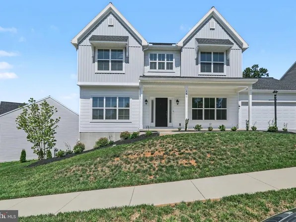 160 Red Maple Dr, Etters, PA 17319