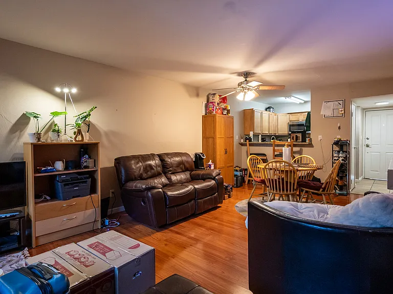 941 N Euclid Ave #121 — Photo 19