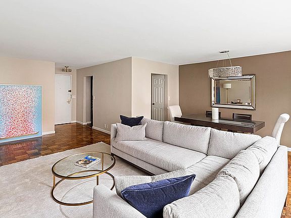 3rd image of 200 E 74th St APT 4C