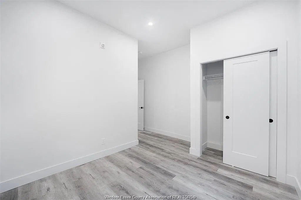 3 bed, $2,100 — Photo 3