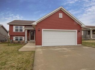 1207 Robertson Rd, Waverly, IA 50677