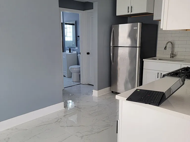 4250 W Lawrence Ave #2W — Photo 6