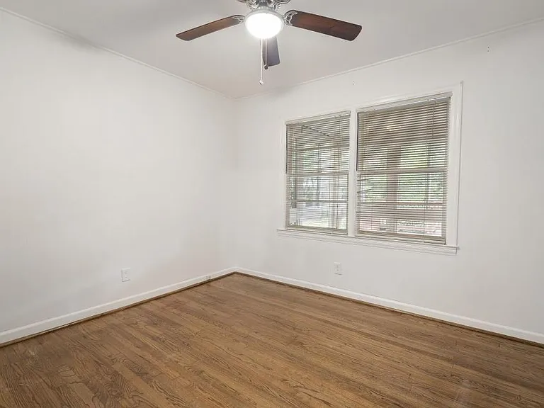 2151 Radcliffe Dr NW — Photo 37