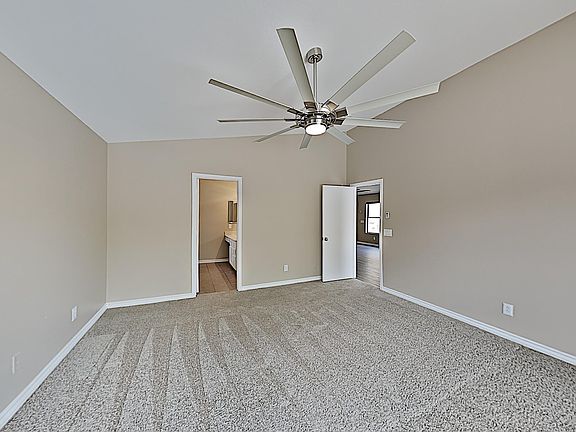 5th image of 121 S 110th Pl