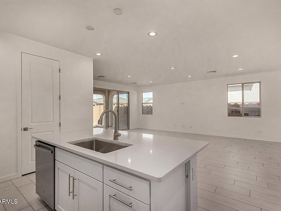 5th image of 5440 W LOMA Lane