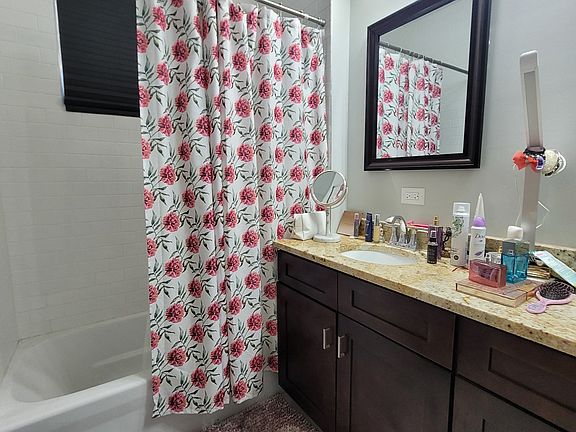 2nd image of 4006 S Western Ave APT 2