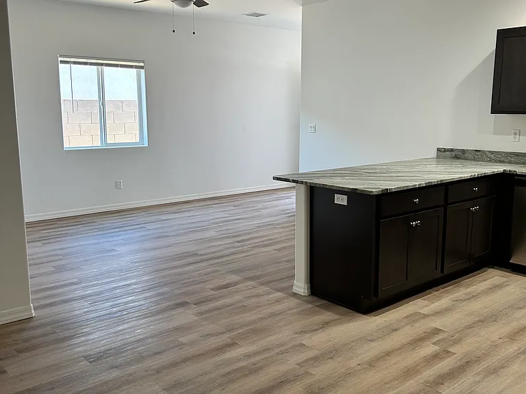 2521 Sycamore Ave #A — Photo 16