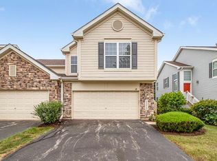 2372 Georgetown Cir, Aurora, IL 60503