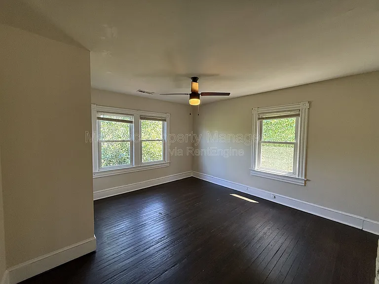 320 Wolfe St #A — Photo 2