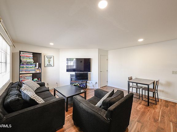 4th image of 2020 W UNION HILLS Drive #162