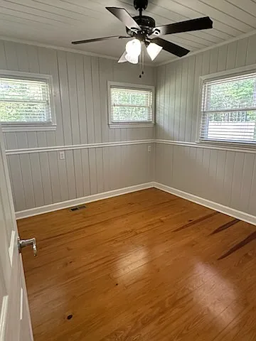 102 McCormick Ave — Photo 8