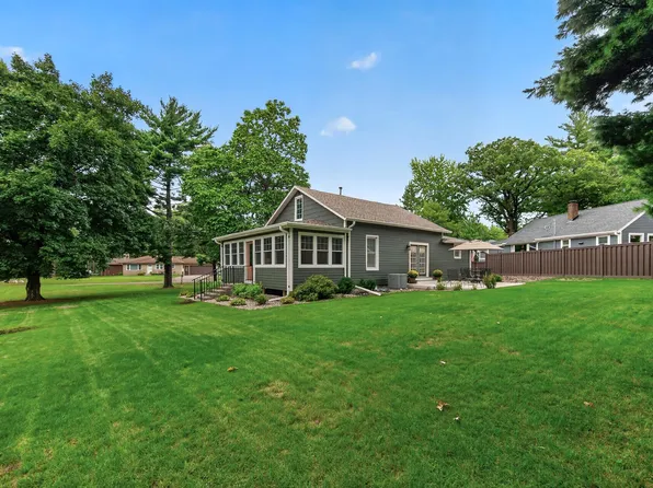 1835 Stillwater St, White Bear Township, MN 55110