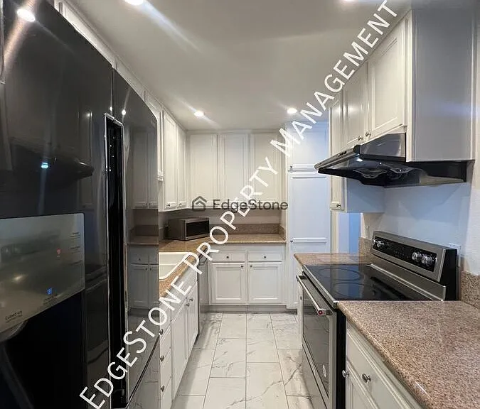 6526 Ocean Crest Dr #A214 — Photo 4