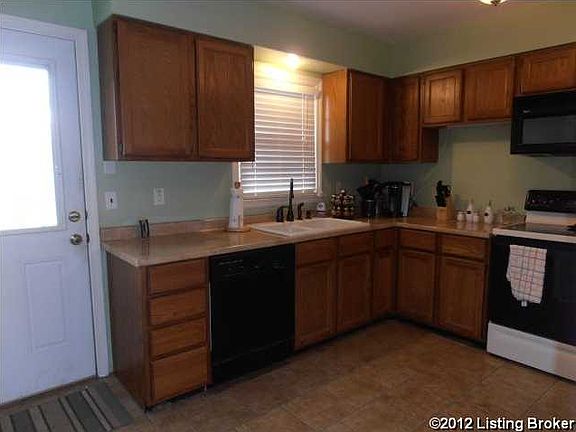 5th image of 2828 Yorkshire Blvd