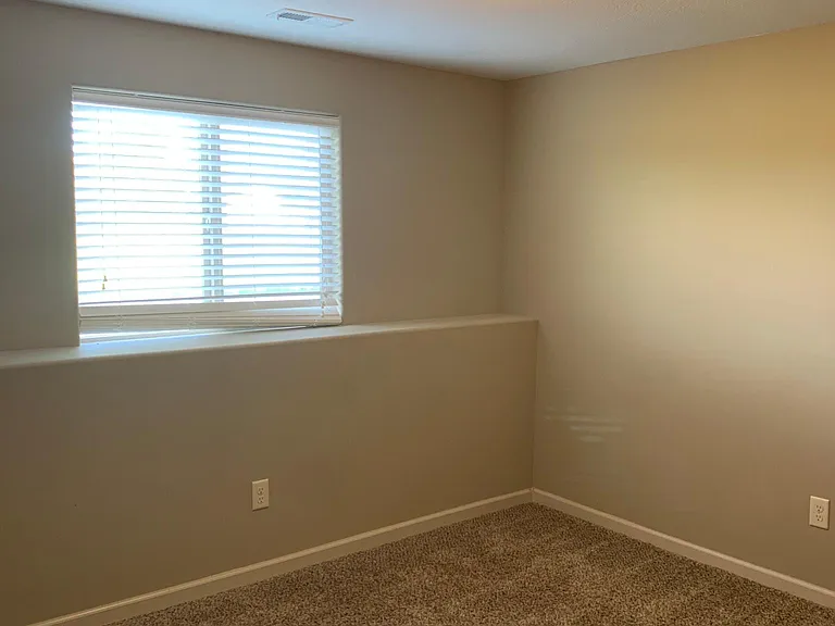 14302 W Willoughby Cir — Photo 27