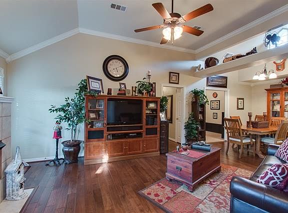 4th image of 3014 Huntington Ct