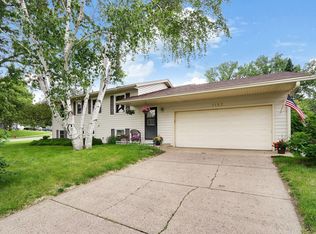 1127 Rome Dr, Apple Valley, MN 55124