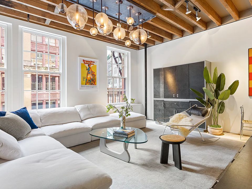 144 Franklin St APT 3, New York, NY 10013 | Zillow