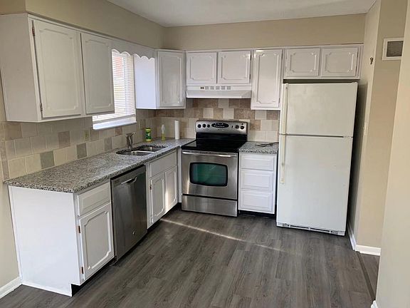 2nd image of 7110 N Berkley Ave