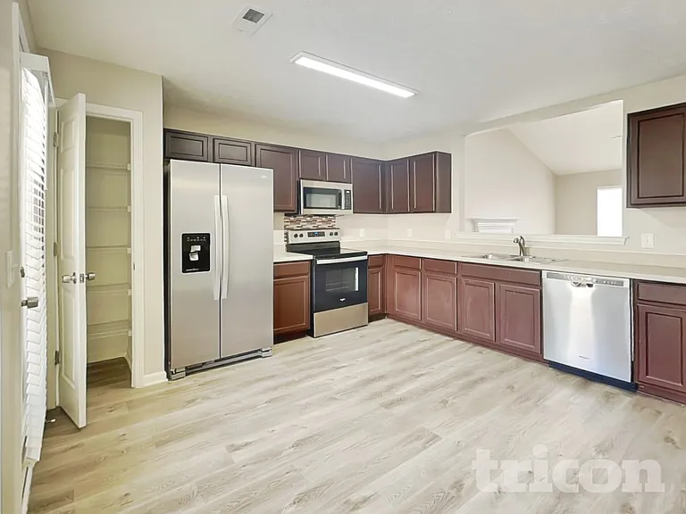 125 Ivy Hill Ln — Photo 5