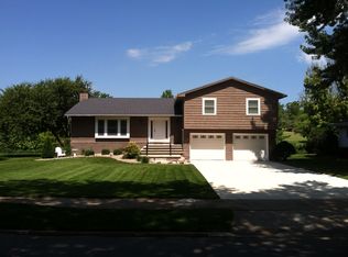 113 Parkview Dr, Bloomington, IL