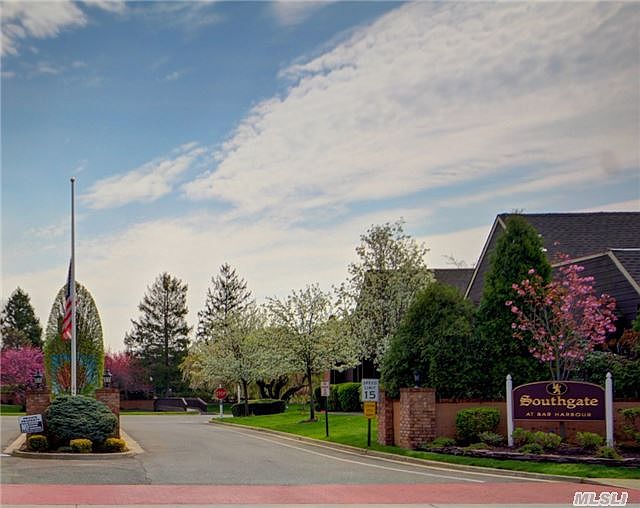 1st image of 110 Southgate Cir