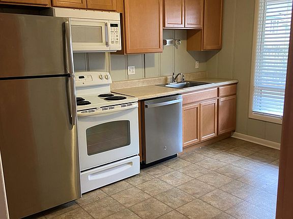 2nd image of 2117 Westwood Ave #B