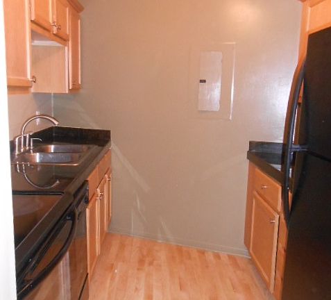 4th image of 3637 N 20th Pl APT 36