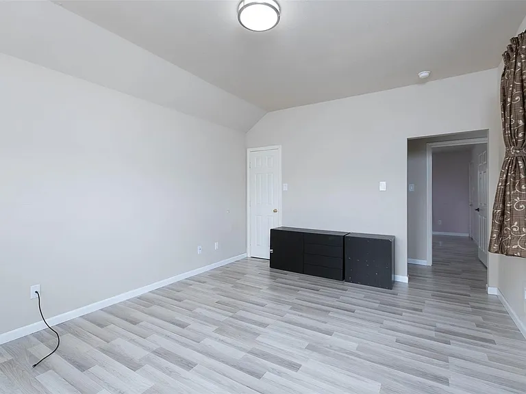 21418 Grand Hollow Ln — Photo 36