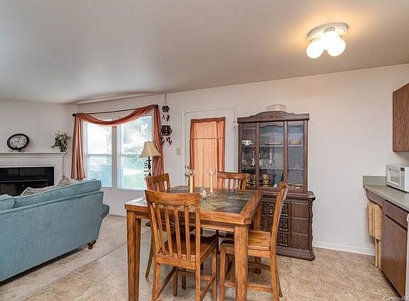 4th image of 2624 Meadow Knoll Dr