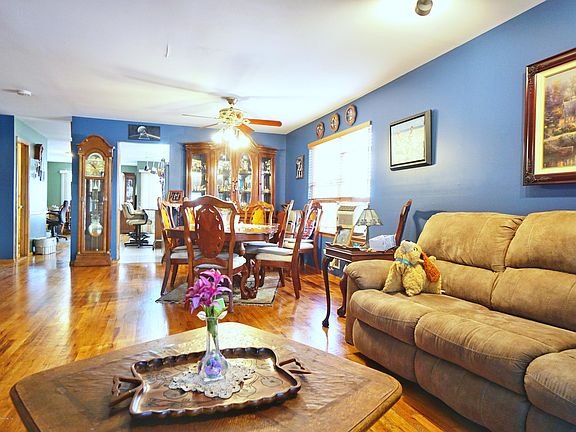 5th image of 15 Poplar Ave