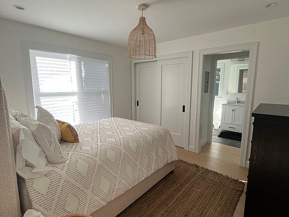3rd image of 108 Baywood Ave #A
