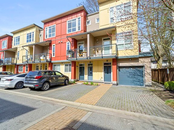 3rd image of 4808 Linden Dr #206
