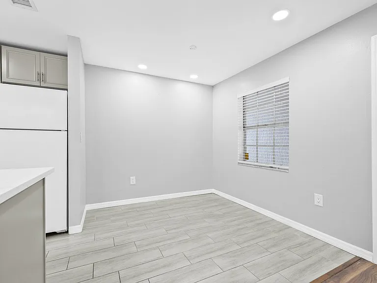 4325 Aegean Dr #106B — Photo 8