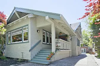2734 Prince St photo 1