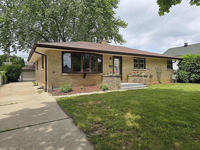3627 S 86th STREET, Milwaukee, WI, 53228