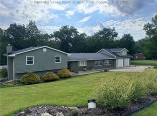 4 Vail Dr, Ripley, WV 25271
