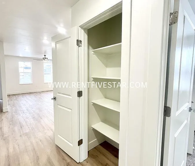 2450 Foothill Blvd #B — Photo 15