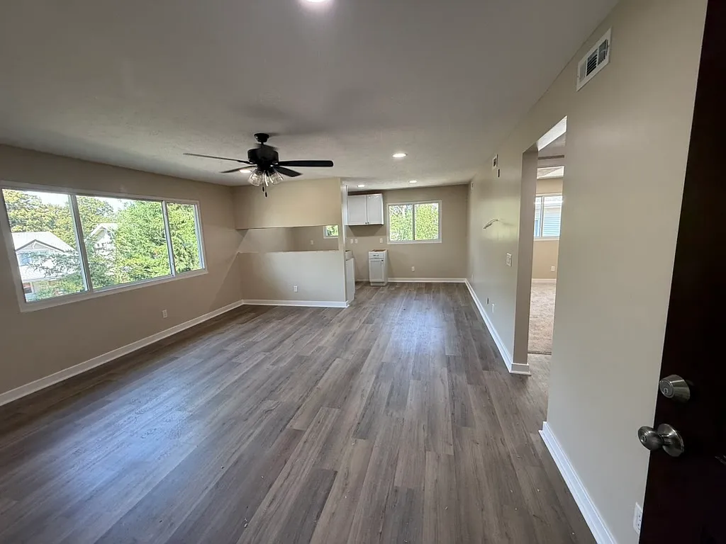1 bed, 700 sqft, $849 — Photo 2