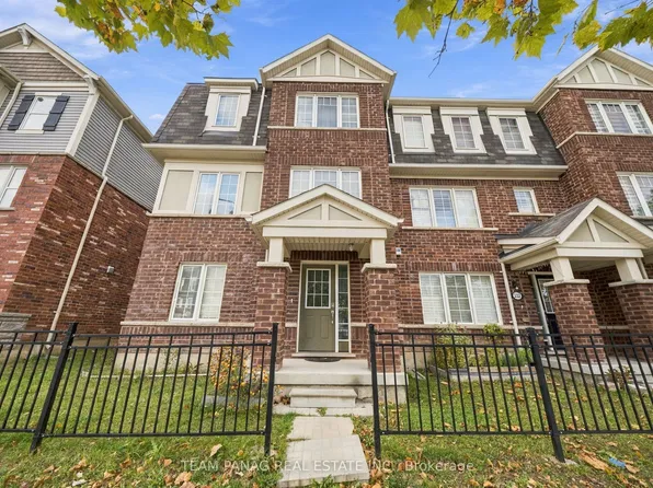 230 Remembrance Rd, Brampton, ON L7A 4P3