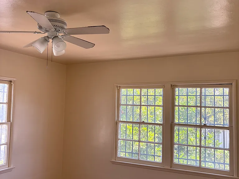 1121 S Sierra Bonita Ave #1121 — Photo 8
