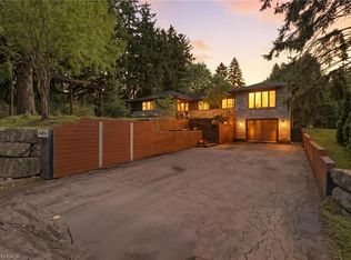 480 Golf Links Rd, Hamilton, ON L9G 2N7