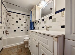 339 NE 92nd St, Seattle, WA 98115