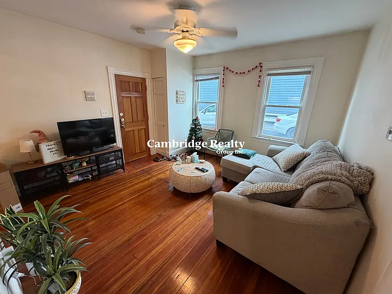 74 Gore St #1T — Photo 4