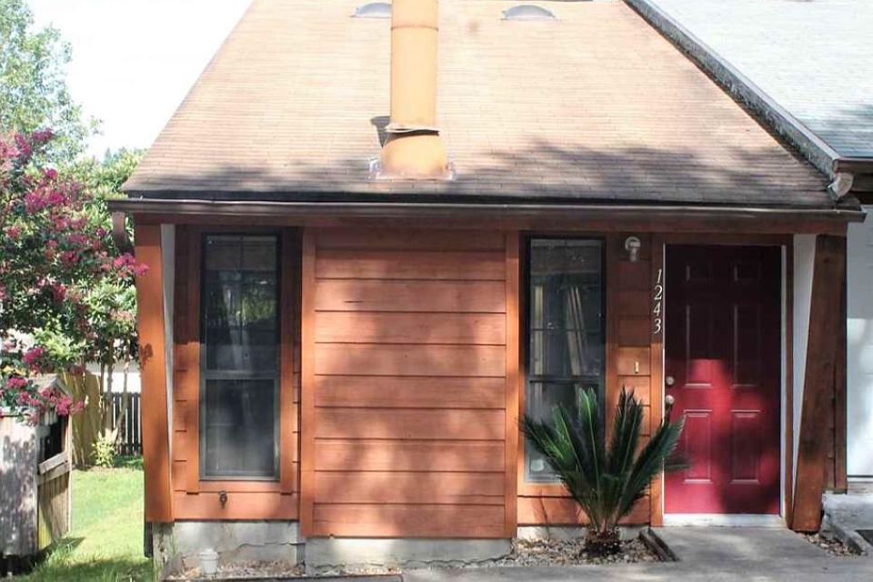 1st image of 1243 Chee Ln