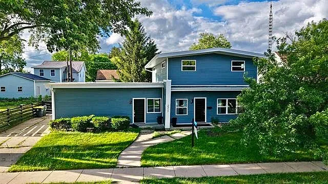 4 bed, 2660 sqft, $2,200 — Photo 1