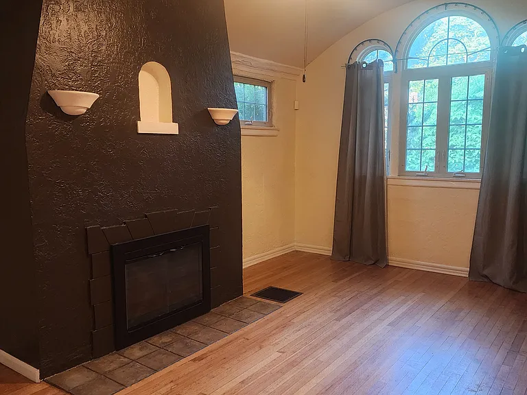 6171 Kingsley Dr — Photo 8